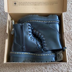 Dr. Martens Jadon Platform - Black